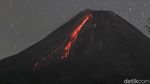 Potret Gunung Merapi Luncurkan Lava Pijar