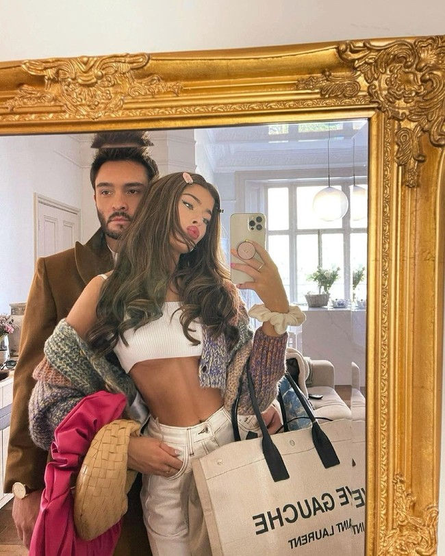 Tamara Francesconi adalah model Afrika Selatan yang tengah berkencan dengan Ed Westwick. Setelah lockdown, mereka tampak menikmati waktu di Soho Farmhouse, sebuah klub elite bergaya pedesaan. Foto: Instagram @tamfrancesconi