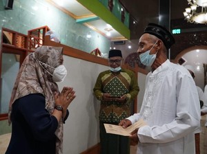 Safari Ramadhan, Walkot Mojokerto Salurkan Bantuan ke Masjid-Lansia