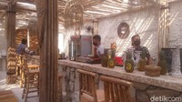 Mulai dari suasana di lorong menuju restoran, mengingatkan kita akan beach hut dengan suasana serupa di Bali (Randy/detikTravel)