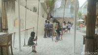 Selama bulan puasa, Hey! Beach buka dari pukul 12.00 hingga 22.00 WIB di bulan puasa. Bisa jadi opsi bagi traveler yang ingin ngabuburit (Randy/detikTravel)