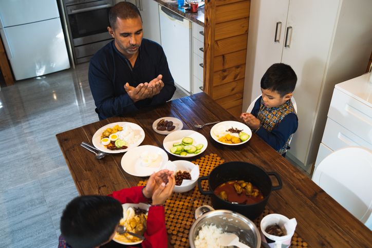 Jalani Puasa tanpa Makan Sahur? Ini Hukumnya dalam Islam