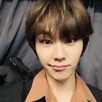 Saat diberikan kesempatan untuk bicara, Ilhoon eks BTOB menyampaikan permintaan maafnya untuk para penggemar. “Aku dengan tulus bertobat. Aku benar-benar minta maaf.” Foto: dok. Instagram ilhoonmj