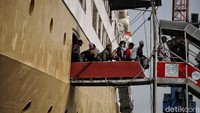 Saat ini Pelni masih memberlakukan layanan perjalanan mudik sampe tanggal 6 Mei. Dengan syarat menggunakan Genose pada 1 hari sebelum keberangkatan, Antigen 3x24 jam dan PCR 7x 24 jam. Perlu diketahui pemerintah telah melarang mudik pada 6-17 Mei 2021. Kini, aturan perjalanan sebelum dan sesudah larangan mudik pun diperketat. 