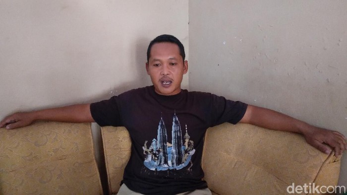 Ketua RT 04 RW 02, Desa Putukrejo, Kecamatan Gondanglegi, Kabupaten Malang, Aminudin.