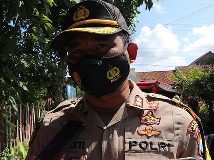 Kapolres Lumajang AKBP Eka Yekti Hananto Seno melalui Paur Subbag Humas Ipda Andrias Shinta mengatakan, pemasangan GPS ini untuk menekan angka kasus pencurian sapi di Lumajang.