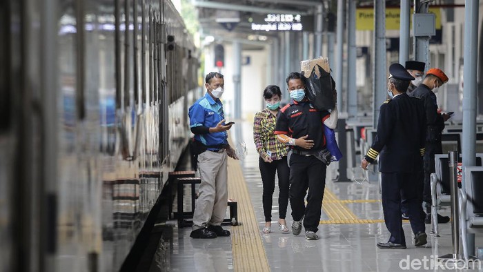 Pemerintah telah melarang mudik pada 6-17 Mei 2021. Kini, aturan perjalanan sebelum dan sesudah larangan mudik pun diperketat.