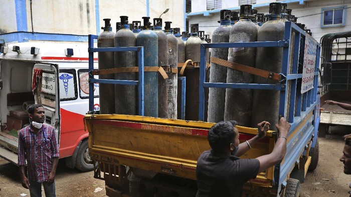 India Kembang Kempis, Oksigen Jatah Industri Dialihkan untuk Pasien COVID-19