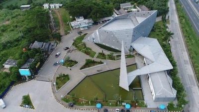 7 Masjid Artistik Rancangan Ridwan Kamil, Mana Favoritmu?