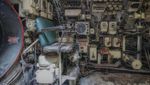 Mengintip Jeroan Kapal Selam Era Soviet yang Terbengkalai