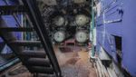Mengintip Jeroan Kapal Selam Era Soviet yang Terbengkalai