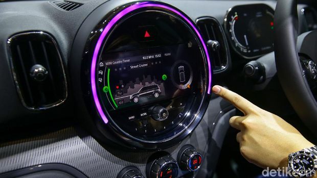 Hari ini MINI Indonesia meluncurkan the new MINI Countryman pada gelaran Indonesia International Motor Show (IIMS) Hybrid 2021, Jakarta, Kamis (22/4/2021).