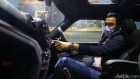 Dengan diluncurkannya 3 varian terbaru di IIMS 2021 ini, kami ingin tunjukkan komitmen BMW Group Indonesia untuk mengembangkan brand legendaris Inggris ini di Indonesia, melakukan transfer teknologi dengan perakitan lokal, dan manjakan MINI fans dengan teknologi terkini yang dapat ditemukan sebagai standar di jajaran kendaraan MINI terbaru.