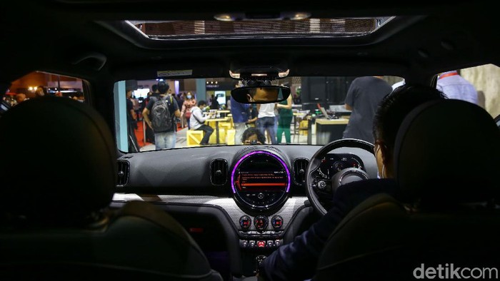 Hari ini MINI Indonesia meluncurkan the new MINI Countryman pada gelaran Indonesia International Motor Show (IIMS) Hybrid 2021, Jakarta, Kamis (22/4/2021).