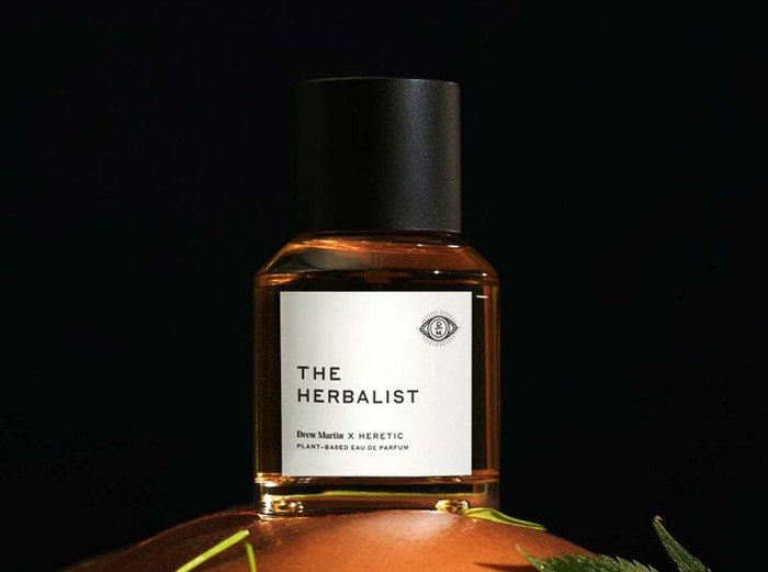 Parfum Beraroma Ganja Parfum beraroma ganja pertama di dunia.