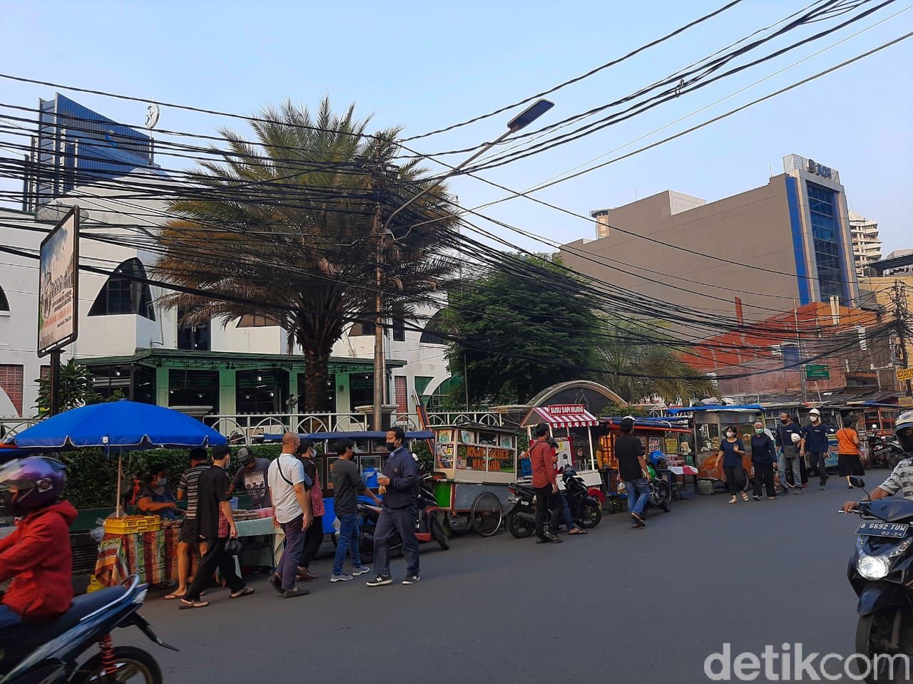 pasar takjil Benhil tetap jadi primadona warga Jakarta.