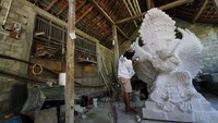 Patung tersebut ditargetkan selesai 1,5 bulan.  
