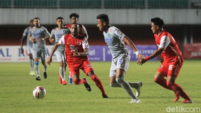 Persija Terkam Persib 2-0