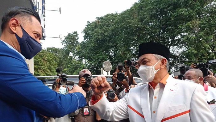 Presiden PKS Ahmad Syaikhu bertemu Ketum Partai Demokrat Agus Harimurti Yudhoyono (AHY), di DPP Demokrat, Jakart Pusat, Kamis (22/4/2021).