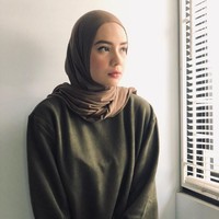 Setelah Ibrahim lahir, Putri Anne memilih fokus mengurus anak. Dia berhenti main sinetron dan FTV. Sinetron yang terakhir dibintanginya adalah Tukang Ojek Pengkolan.Foto: Dok. Instagram @ putriannesaloka