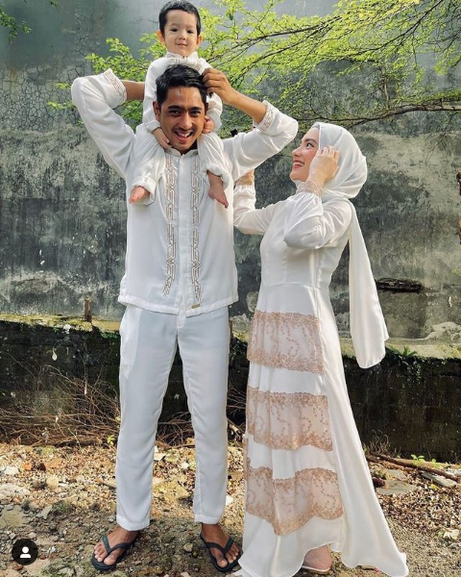 Putri Anne dan Arya Saloka menikah pada 6 Agustus 2017. Anne kemudian melahirkan seorang bayi laki-laki yang dinamai Ibrahim pada 11 September 2019. Foto: Dok. Instagram @ putriannesaloka