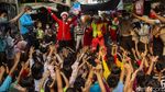 Semringah Pascakebakaran Bersama Badut Lucu