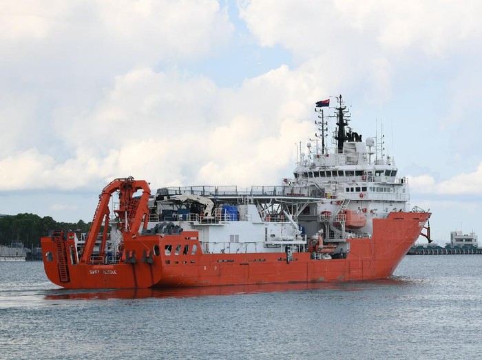 Singapura mengerahkan kapal MV Swift Rescue untuk membantu pencairan kapal selam KRI Nanggala-402. Kapal itu diperkirakan akan tiba di lokasi hilangnya kontak KRI Nanggala pada 24 April.