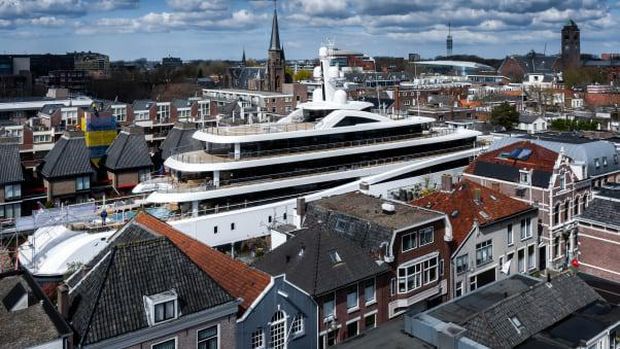 Superyacht Project 817