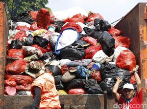 Alig! Warga Jakarta Produksi Sampah 10.000 Ton Lebih dalam 2 Hari