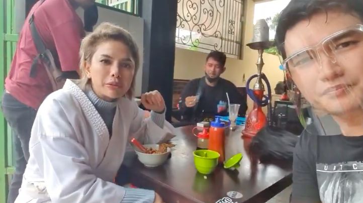 Aldi Taher Jualan Mie Ayam, Begini Penilaian YouTuber Kuliner Soal Rasanya