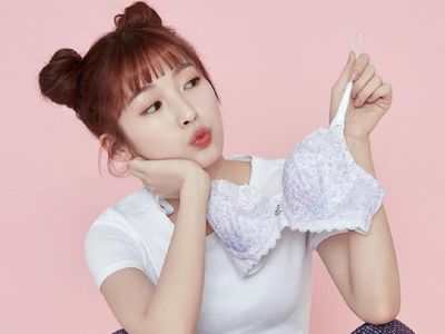 10 Potret Arin Oh My Girl, Tak Gunakan Pakaian Dalam di Iklan Dapat Nyinyiran
