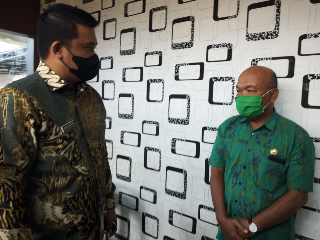 Bobby Nasution sidak ke kantor kelurahan di Medan (Datuk-detikcom)