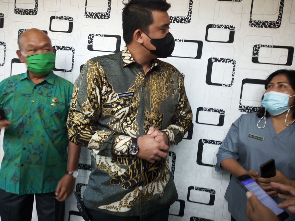 Bobby Nasution sidak ke kantor kelurahan di Medan (Datuk-detikcom)