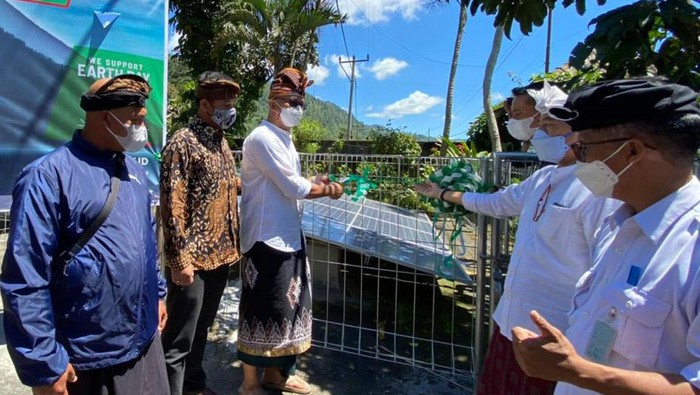 Memperingati Hari Bumi, Brackish Water Reverse Osmosis (BWRO) dibangun dikawasan gunung Batur, Bali untuk mengubah air danau menjadi air minum.