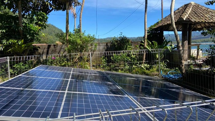Memperingati Hari Bumi, Brackish Water Reverse Osmosis (BWRO) dibangun dikawasan gunung Batur, Bali untuk mengubah air danau menjadi air minum.