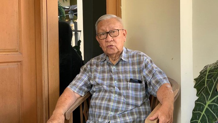 Laksamana Muda TNI (Purn) Frans Wuwung, mantan Kepala Kamar Mesin Kapal Selam Nanggala 402