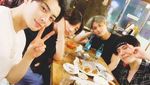 10 Pose Keren Jungkook BTS Saat Cicip Makanan Enak