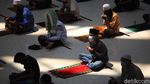 Potret Penerapan Prokes Ketat di Masjid Hasyim Asyari