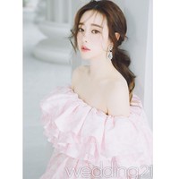 Hong Soo Ah pun mengakui bahwa ia tahu beberapa orang menyebut penampilannya lebih bagus sebelum operasi. Tapi ia tidak menyesali karena merasa bisa menerima peran yang lebih beragam setelah menjalaninya. Foto: Instagram @sooah.hong