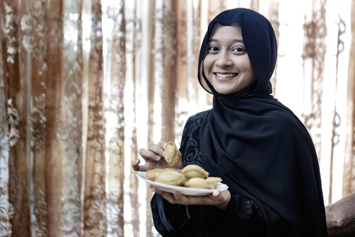 Hukum Menelan Ludah saat Melihat Makanan di Waktu Puasa