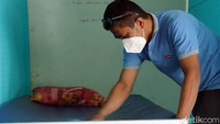 Dampaknya, para pemudik ini memohon untuk diperbolehkan pulang. Mereka berjanji akan menaati aturan karantina mandiri di rumah masing-masing.