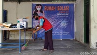 Para pemudik ini nantinya akan diawasi ketat oleh relawan dan satgas jogo tonggo. Jika ada di antara mereka yang melanggar aturan atau membandel keluar rumah, satgas akan membawa pemudik tersebut untuk dikarantina di rumah hantu.