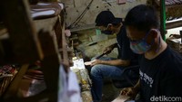 Pesanan sepatu telah berasal dari hampir seluruh kota di Indonesia.
