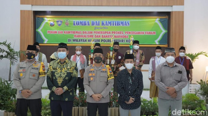 Polres Kediri Kota dan TNI menggelar Lomba Dai Kamtibmas. Ini sebagai upaya meningkatkan rasa aman dan nyaman serta kondusivitas wilayah.