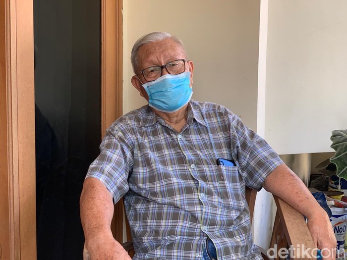 Mantan KKM KRI Nanggala-402 Laksamana TNI (purn) Frans Wuwung