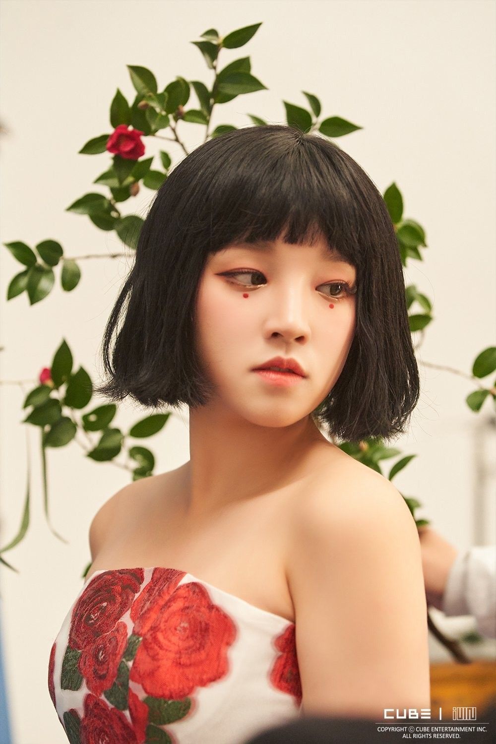 Model Rambut Bob ala Idol KPop Wanita Yuqi (G)-IDLE