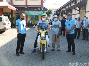 Hari Ini Lamongan Membiru, ASN Pakai Jersey Persela