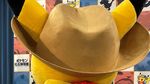 Gemasnya Pikachu Cosplay Jadi Peneliti di Jurassic Park