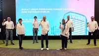 Rapat menyetujui dan menerima Laporan Tahunan Direksi Perseroan mengenai kegiatan dan jalannya Perseroan termasuk namun tidak terbatas pada hasil-hasil yang telah dicapai selama tahun buku yang berakhir pada tanggal 31 Desember 2020, Laporan Tugas Pengawasan Dewan Komisaris Perseroan untuk tahun buku 2020 serta memberikan persetujuan dan pengesahan atas Laporan Keuangan Perseroan untuk tahun buku yang berakhir pada tanggal 31 Desember 2020 yang telah diaudit oleh Kantor Akuntan Publik. dok. XL Axiata