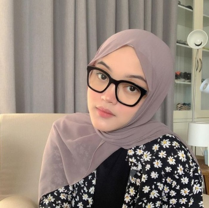 Putri Delina Putri Delina